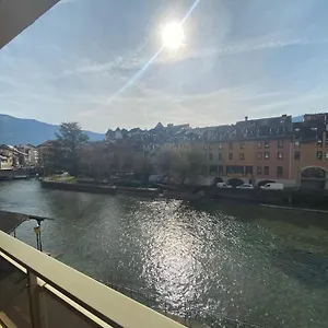 Quai Des Cordeliers, Balcon Et Vieille Annecy